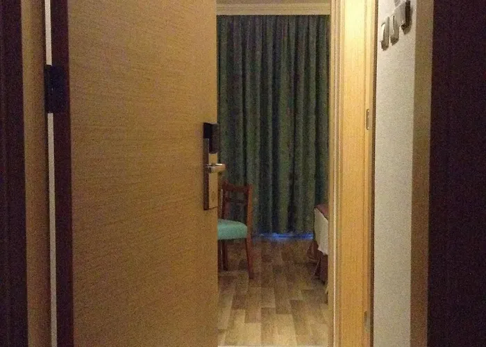 Sesin Hotell 4*